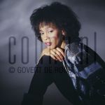 04-03-1985 Whitney Houston at studio in Amterdam, The Netherlands. March 04, 1985.

[keywords]Posed, Eye Contact[/keywords]